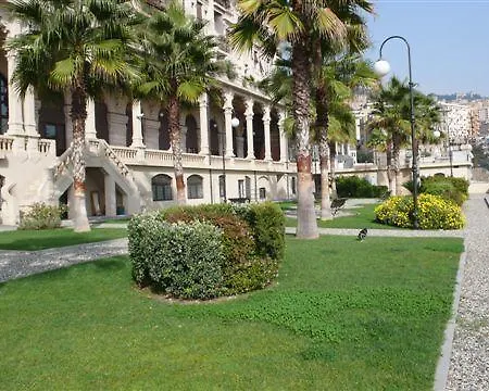 Au Petit Bonheur Genoa