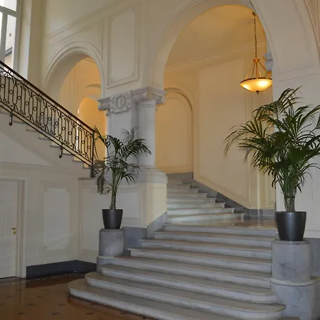 Au Petit Bonheur Apartment